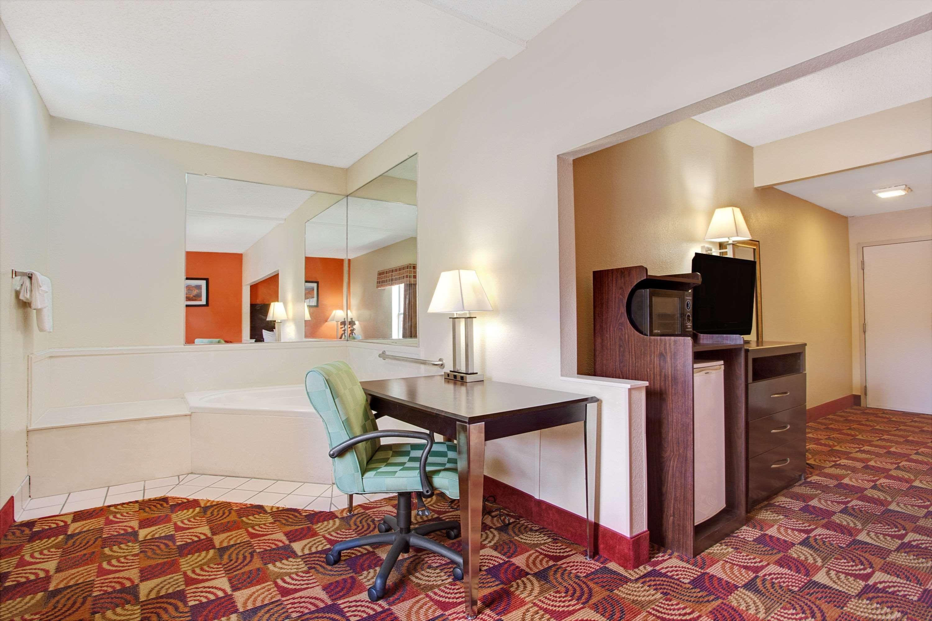 Days Inn & Suites By Wyndham Ridgeland Exteriér fotografie